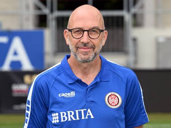 21 07 2023, xjhx, football 2 Bundesliga, SV Wehen Wiesbaden photo appointment season 2023 24 emspor, team doctor Achim Bitschnau SV Wehen Wiesbaden 2 BL, porträttermin 2023 2024 DFL DFB REGULATIONS PROHIBIT ANY USE OF PHOTOGRAPHS as IMAGE SEQUENCES and or QUASI VIDEO Wiesbaden