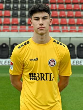 21 07 2023, xjhx, football 2 Bundesliga, SV Wehen Wiesbaden photo appointment season 2023 24 emspor, Noah Brdar 31 SV Wehen Wiesbaden 2 BL, porträttermin 2023 2024 DFL DFB REGULATES PROHIBIT ANY USE OF PHOTOGRAPHS as IMAGE SEQUENCES and or QUASI VIDEO Wiesbaden
