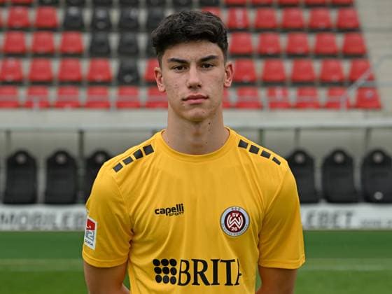 21 07 2023, xjhx, football 2 Bundesliga, SV Wehen Wiesbaden photo appointment season 2023 24 emspor, Noah Brdar 31 SV Wehen Wiesbaden 2 BL, porträttermin 2023 2024 DFL DFB REGULATES PROHIBIT ANY USE OF PHOTOGRAPHS as IMAGE SEQUENCES and or QUASI VIDEO Wiesbaden
