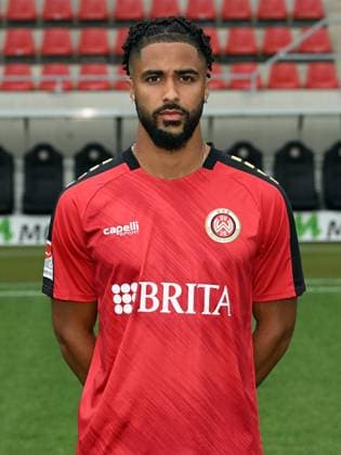 21 07 2023, xjhx, football 2 Bundesliga, SV Wehen Wiesbaden photo appointment season 2023 24 emspor, Keanan Bennetts 11 SV Wehen Wiesbaden 2 BL, porträttermin 2023 2024 DFL DFB REGULATES PROHIBIT ANY USE OF PHOTOGRAPHS as IMAGE SEQUENCES and or QUASI VIDEO Wiesbaden