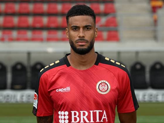 21 07 2023, xjhx, football 2 Bundesliga, SV Wehen Wiesbaden photo appointment season 2023 24 emspor, Martin Angha 2 SV Wehen Wiesbaden 2 BL, porträttermin 2023 2024 DFL DFB REGULATES PROHIBIT ANY USE OF PHOTOGRAPHS as IMAGE SEQUENCES and or QUASI VIDEO Wiesbaden