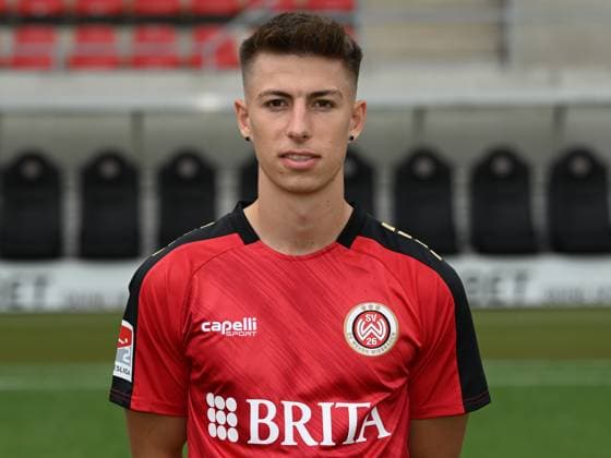 21 07 2023, xjhx, football 2 Bundesliga, SV Wehen Wiesbaden photo appointment season 2023 24 emspor, Nick Bätzner 8 SV Wehen Wiesbaden 2 BL, porträttermin 2023 2024 DFL DFB REGULATES PROHIBIT ANY USE OF PHOTOGRAPHS as IMAGE SEQUENCES and or QUASI VIDEO Wiesbaden