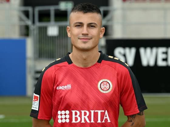 21 07 2023, xjhx, football 2 Bundesliga, SV Wehen Wiesbaden photo appointment season 2023 24 emspor, Antonio Jonjic 10 SV Wehen Wiesbaden 2 BL, porträttermin 2023 2024 DFL DFB REGULATES PROHIBIT ANY USE OF PHOTOGRAPHS as IMAGE SEQUENCES and or QUASI VIDEO Wiesbaden