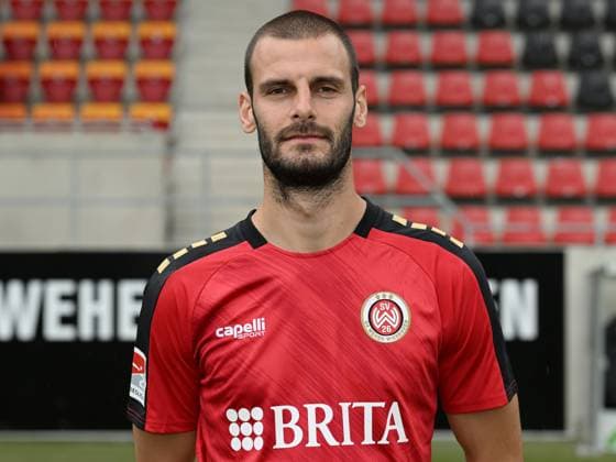 21 07 2023, xjhx, football 2 Bundesliga, SV Wehen Wiesbaden photo appointment season 2023 24 emspor, Aleksandar Vukotic 26 SV Wehen Wiesbaden 2 BL, porträttermin 2023 2024 DFL DFB REGULATIONS PROHIBIT ANY USE OF PHOTOGRAPHS as IMAGE SEQUENCES and or QUASI VIDEO Wiesbaden