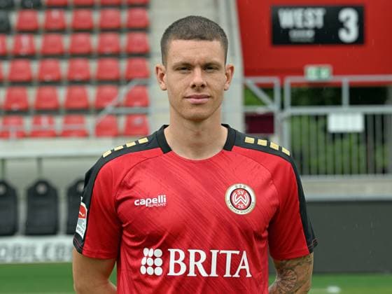 21 07 2023, xjhx, football 2 Bundesliga, SV Wehen Wiesbaden photo appointment season 2023 24 emspor, Max Reinthaler 15 SV Wehen Wiesbaden 2 BL, porträttermin 2023 2024 DFL DFB REGULATES PROHIBIT ANY USE OF PHOTOGRAPHS as IMAGE SEQUENCES and or QUASI VIDEO Wiesbaden