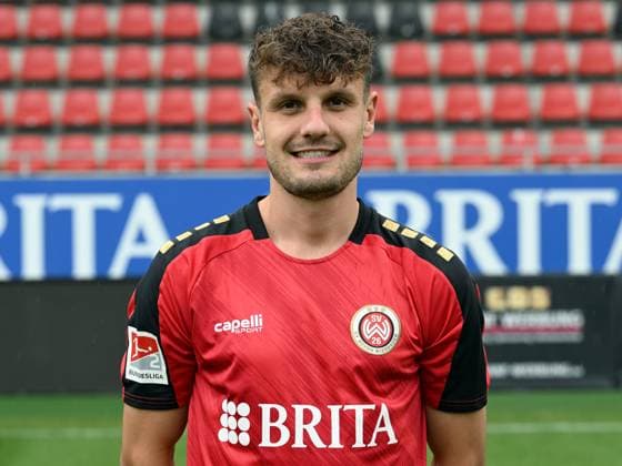 21 07 2023, xjhx, football 2 Bundesliga, SV Wehen Wiesbaden photo appointment season 2023 24 emspor, Gino Fechner 6 SV Wehen Wiesbaden 2 BL, porträttermin 2023 2024 DFL DFB REGULATES PROHIBIT ANY USE OF PHOTOGRAPHS as IMAGE SEQUENCES and or QUASI VIDEO Wiesbaden