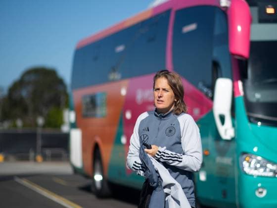 Britta Carlson Germany, co coach gets off the bus, AUS, training DFB women national team Germany, FIFA Womens World Cup Australia 2023, 22 07 2023 AUS, training DFB women national team Germany, FIFA Womens World Cup Australia 2023, 22 07 2023 Tuggerah Copyright: xEibner-Pressefoto Memmlerx EP_MMR