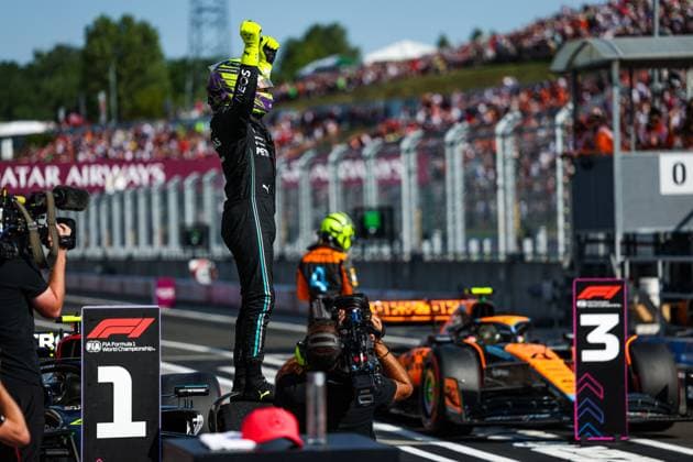 HAMILTON Lewis (gbr), Mercedes AMG F1 Team W14, portrait during the 2023 Formula 1 Qatar Airways Hungarian Grand Prix, 11th round of the 2023 Formula One World Championship, WM, Weltmeisterschaft from July 21 to 23, 2023 on the Hungaroring, in Mogyorod, Hungary - F1 - HUNGARIAN GRAND PRIX 2023 DPPI Panoramic  00123026_GOOD9581 