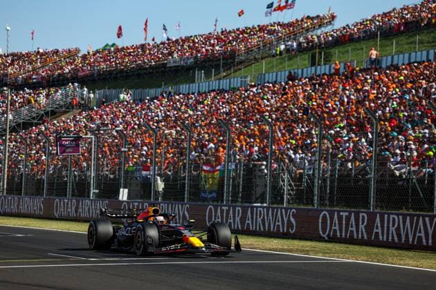 01 VERSTAPPEN Max (nld), Red Bull Racing RB19, action during the 2023 Formula 1 Qatar Airways Hungarian Grand Prix, 11th round of the 2023 Formula One World Championship, WM, Weltmeisterschaft from July 21 to 23, 2023 on the Hungaroring, in Mogyorod, Hungary - F1 - HUNGARIAN GRAND PRIX 2023 DPPI Panoramic  00123026_GOOD9463 
