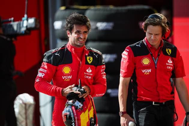 SAINZ Carlos (spa), Scuderia Ferrari SF-23, portrait during the 2023 Formula 1 Qatar Airways Hungarian Grand Prix, 11th round of the 2023 Formula One World Championship, WM, Weltmeisterschaft from July 21 to 23, 2023 on the Hungaroring, in Mogyorod, Hungary - F1 - HUNGARIAN GRAND PRIX 2023 DPPI Panoramic  00123026_G0OD0943 