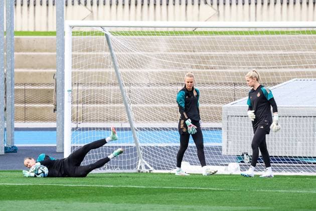 FIFA Womens World Cup 2023 final training Germany before match against Morocco 22 07 2023 Ann Katrin Berger Germany, 12 , Merle Frohms Germany, 1 , Stina Johannes Germany, 21 FIFA Womens World Cup 2023 final training Germany before match against Morocco Melbourne Naarm, Lakeside Stadium, 23 07 2023 Copyright: xBEAUTIFULxSPORTS Jonesx