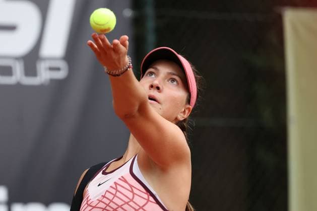 Darmstadt 23 July 2023 47 International Womens ITF W25 Singles Tennis Tournament Final Tena LUKAS CRO Lola RADIVOJEVIC SRB v l , Lola RADIVOJEVIC SRB makes a serve Copyright: JoaquimxFerreira