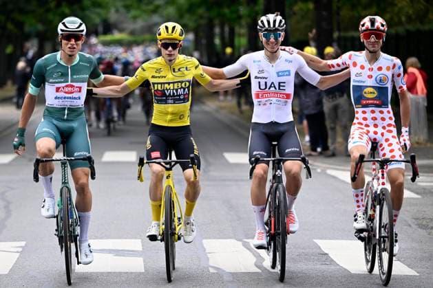 Bilder des Jahres 2023, Sport 07 Juli Sport Themen der Woche KW29 Sport Bilder des Tages Tour de France 2023 - Stage 21 PARIS, FRANCE - JULY 23 : Philipsen Jasper (BEL) of Alpecin-Deceuninck, Vingegaard Jonas (DEN) of Jumbo-Visma, Pogacar Tadej (SVN) of UAE Team Emirates, Ciccone Giulio (ITA) of Lidl - Trek during stage 21 of the 110th edition of the Tour de France 2023 cycling race, a stage of 115 kms with start in Saint-Quentin-en-Yvelines and finish in Paris Champs-Elysees on July 23, 2023 in Paris, France, 23 07 2023 ( Motordriver Kenny Verfaillie - Paris France  Copyright: xVincentxKalutx