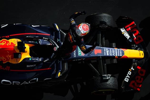 VERSTAPPEN Max (ned), Red Bull Racing RB19, celebrating victory during the 2023 Formula 1 Qatar Airways Hungarian Grand Prix, 11th round of the 2023 Formula One World Championship, WM, Weltmeisterschaft from July 21 to 23, 2023 on the Hungaroring, in Mogyorod, Hungary - F1 - HUNGARIAN GRAND PRIX 2023 - RACE DPPI Panoramic  00123027_GOOD0479 
