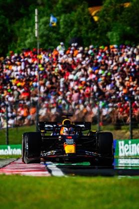 July 23, 2023, Budapest, Hungary: Oracle Red Bull Racing s Dutch driver Max Verstappen competes during the Hungarian F1 Grand Prix race at the Hungaroring, near Budapest. Budapest Hungary - ZUMAs197 20230723_zaa_s197_240 Copyright: xJurexMakovecx