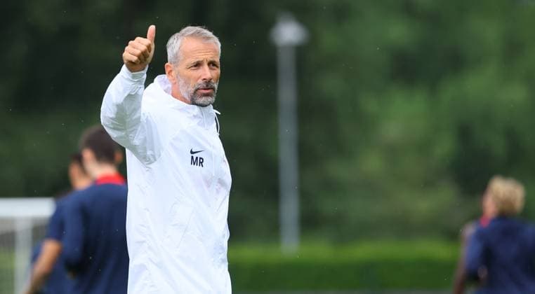 Sport Bilder des Tages RB Leipzig - Italien Trainingslager Bruneck, 24.07.2023, Sportpark Reiperting Reischach, Fussball, RB Leipzig (GER Bundesliga) - Trainingslager in Südtirol Italien , Im Bild: Trainer Marco Rose (RB Leipzig) , *** RB Leipzig Italy training camp Bruneck, 24 07 2023, Sportpark Reiperting Reischach, Football, RB Leipzig GER Bundesliga training camp in South Tyrol Italy , In the picture coach Marco Rose RB Leipzig , Picture Point