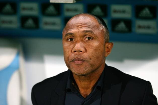League 1 - OM vs PSG - Marseille Paris SG s coach Antoine Kombouare during the League 1 soccer match OM v PSG. OM won 3-0. At the Velodrome Stadium in Marseille, south of France on November 27, 2011. Photo by Michel Clementz ABACAPRESS.COM Marseille BOUCHES-DU-RHONE PROVENCE-ALPE France  Copyright: xClementzxMichel ABACAx 299378_002 ClementzxMichel ABACAx 299378_002