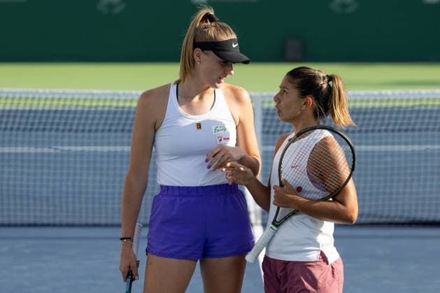 24.07.2023, Warszawa, tenis, BNP Paribas Warsaw Open, N z Martyna Kubka, Natalija Stevanovic, fot. Tomasz Jastrzebowski Foto Olimpik 24.07.2023, Warszawa, tennis, BNP Paribas Warsaw Open, In the picture: Martyna Kubka, Natalija Stevanovic, fot. Tomasz Jastrzebowski Foto Olimpik NEWSPIX.PL --- Newspix.pl 20230724TOMJ2525