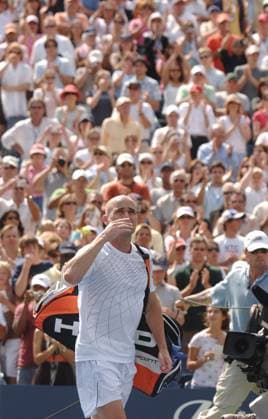 Andre Agassi s last career match at the US Open in Flushing Meadows USA s Andre Agassi is overcome with tears after being defeated by Germany s Benjamin Becker in his last career match at the U.S. Open Tennis Championships held at the Arthur Ashe stadium in Flushing Meadows, New York City, NY, USA, on September 3, 2006. Photo by Corinne Dubreuil Cameleon ABACAPRESS.COM New York City NY  Copyright: xDubreuilxCorinne ABACAx 104625_05 DubreuilxCorinne ABACAx 104625_05