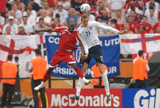 World Cup 2006 - England vs Trinidad and Tobago England s Peter Crouch and Trinidad and Tobago s Cyd Gray in action during the World Cup 2006, England vs Trinidad and Tobago at the Easy-Credit-Stadion stadium in Nuremberg, Germany on 15, 2006. England won 2-0. Photo by Gouhier-Hahn-Orban Cameleon ABACAPRESS.COM Nuremberg Germany  Copyright: xGouhier-Hahn-Orban ABACAx 100075_05 Gouhier-Hahn-Orban ABACAx 100075_05