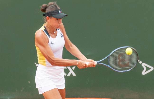 July 26, 2023, Lausanne, Vaud, Switzerland: Lausanne Switzerland, 07 26 2023: Chloe Paquet of France during 8th final of Ladies Open Lausanne. Ladies Open Lausanne took place tennis club of Lausanne, the Olympic capital Lausanne Switzerland - ZUMAd206 0300215476st Copyright: xEricxDubostx