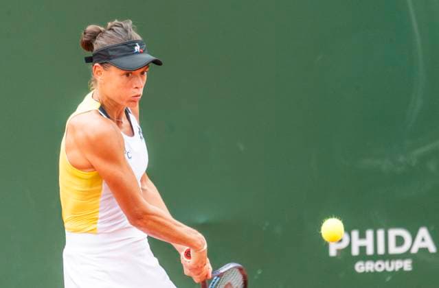 July 26, 2023, Lausanne, Vaud, Switzerland: Lausanne Switzerland, 07 26 2023: Chloe Paquet of France return during 8th final of Ladies Open Lausanne. Ladies Open Lausanne took place tennis club of Lausanne, the Olympic capital Lausanne Switzerland - ZUMAd206 0300215544st Copyright: xEricxDubostx