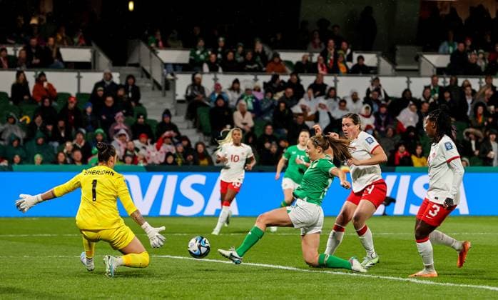 2023 FIFA Women s World Cup Group B, Perth Rectangular Stadium, Perth, Australia 26 7 2023 Canada vs Republic of Ireland WNT Ireland™s Kyra Carusa with Canada goalkeeper Kailen Sheridan Kyra Carusa with Kailen Sheridan 26 7 2023  Copyright: x INPHO RyanxByrnex IMGL2897