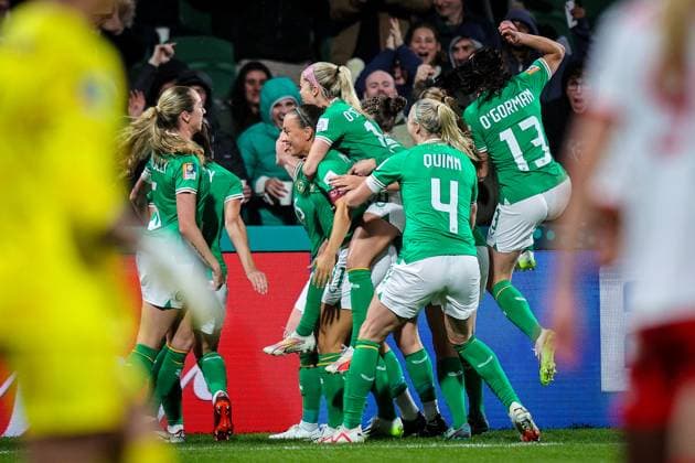 2023 FIFA Women s World Cup Group B, Perth Rectangular Stadium, Perth, Australia 26 7 2023 Canada vs Republic of Ireland WNT Ireland™s Katie McCabe celebrates scoring their first goal with teammates Katie McCabe celebrates scoring their first goal with teammates 26 7 2023  Copyright: x INPHO RyanxByrnex RB1_5718
