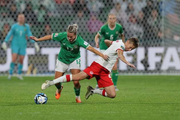 WWC23 CANADA IRELAND, Lily Agg of the Republic of Ireland and Quinn of Canada compete for the ball during the FIFA Women s World Cup match between Canada and Republic of Ireland at the Perth Rectangular Stadium in Perth, Wednesday, July 26, 2023. ( NO ARCHIVING, EDITORIAL USE ONLY, NO USE IN BOOKS WITHOUT CONSENT PERTH WESTERN AUSTRALIA AUSTRALIA  Copyright: xRICHARDxWAINWRIGHTx 20230727001824467661