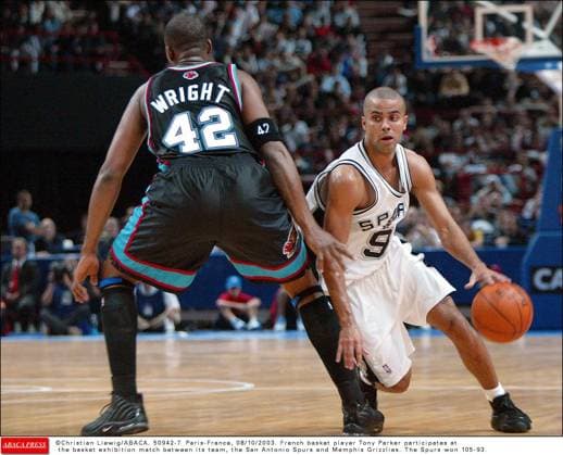 50942 07 Christian Liewig ABACA. 50942-7. Paris-France, 08 10 2003. French basket player Tony Parker participates at the basket exhibition match between its team, the San Antonio Spurs and Memphis Grizzlies. The Spurs won 105-93.  Copyright: xLiewigxChristian ABACAx 50942_07 LiewigxChristian ABACAx 50942_07