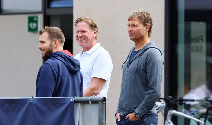 RB Leipzig Italy training camp Bruneck, 27 07 2023, Sportpark Reiperting Reischach, Football, RB Leipzig GER Bundesliga training camp in South Tyrol Italy , In picture f l RBL press officer Till Müller, coach Markus Gisdol and Markus Sorge Co coach DFB selection , Picture Point