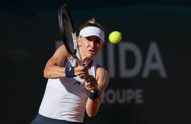 27 07 2023, Lausanne, Tennis Club Stade Lausanne, Ladies Open Lausanne Jil Teichmann Alize Cornet, Jil Teichmann playing the ball Lausanne Tennis Club Stade Lausanne Vaud Switzerland  Copyright: xJustPictures.ch MayaxCretegnyx