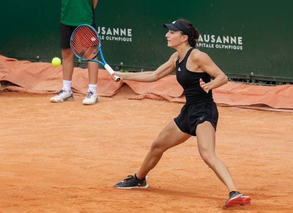 28 07 2023, Lausanne, Tennis Club Stade Lausanne, Ladies Open Lausanne Elina Avanesyan Elisabetta Cocciaretto, Elina Avanesyan playing the ball Lausanne Tennis Club Stade Lausanne Vaud Switzerland  Copyright: xJustPictures.ch MayaxCretegnyx