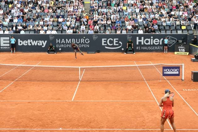 Tennis European Open 2023, Semifinals, Women, Hamburg, 28 07 2023 Nomam Noha Akugue GER Diana Shnaider RUS Hamburg Germany