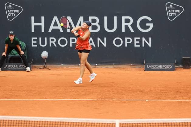 Tennis European Open 2023, Semifinals, Women, Hamburg, 28 07 2023 Nomam Noha Akugue GER Diana Shnaider RUS Hamburg Germany
