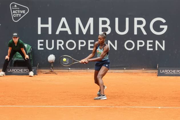 Tennis European Open 2023, Semifinals, Women, Hamburg, 28 07 2023 Nomam Noha Akugue GER Diana Shnaider RUS Hamburg Germany