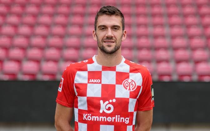 Football Official Portrait 1 FSVMainz 05, 1 FSV Mainz 05, Bundesliga season 2023 2024, Stefan Bell,