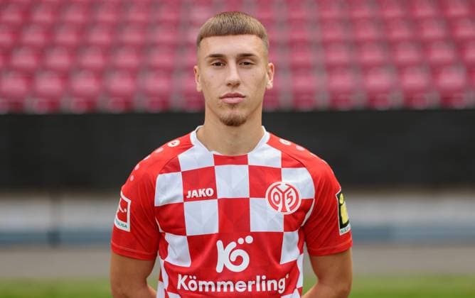 Football Official Portrait 1 FSVMainz 05, 1 FSV Mainz 05, Bundesliga season 2023 2024, Brajan Gruda,