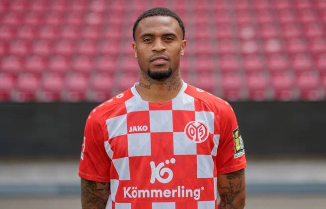 Football Official Portrait 1 FSVMainz 05, 1 FSV Mainz 05, Bundesliga season 2023 2024, Delano Burgzorg,