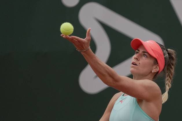 July 29, 2023, Lausanne, Vaud, Switzerland: Lausanne, Switzerland: HungaryÃ¢â‚¬â ¢s ANNA BONDAR serves against ItalyÃ¢â‚¬â ¢s Elisabetta Cocciaretto during their womenÃ¢â‚¬â ¢s Singles Semi-Final match on the sixth day of the 2023 Ladies Open Lausanne. Lausanne Switzerland - ZUMAs230 20230729_znp_s230_007 Copyright: xCorinexScibozx