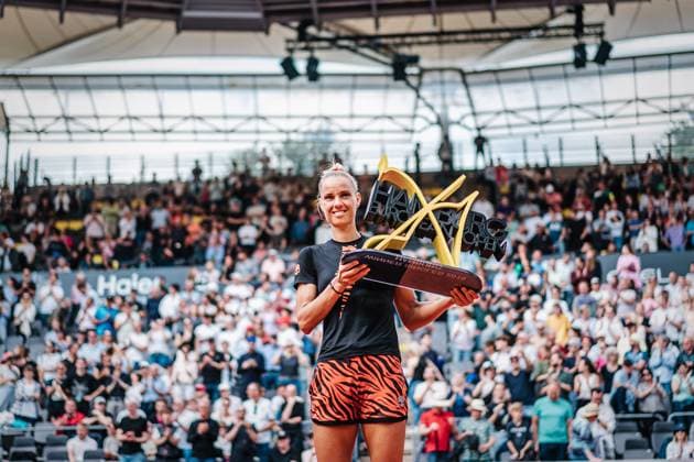 Tennis Women WTA Tour 250 European Open Hamburg Noma Noha Akugue GER vs Arantxa Rus NED 29 07 2023 The winner of the tournament Arantxa Rus NED Hamburg Tennis am Rothenbaum Hamburg Germany
