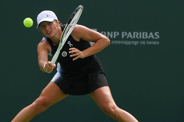 BNP Paribas Warsaw Open 2023 WARSAW, POLAND - JULY 29, 2023 : Poland s Iga Swiatek during her match against Linda Noskova of the Czech Republic during the Women s Singles Quarterfinal match on Day Seven of the BNP Paribas Warsaw Open, on July 29, 2023, in Warsaw, Poland. Warsaw Poland  Copyright: xArturxWidakx originalFilename:widak-bnpparib230729_nppC1.jpg