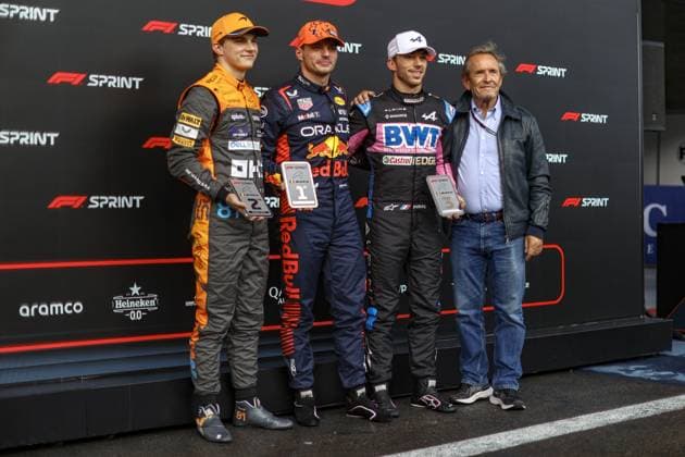 PIASTRI Oscar (aus), McLaren F1 Team MCL60, VERSTAPPEN Max (ned), Red Bull Racing RB19, GASLY Pierre (fra), Alpine F1 Team A523, Ickx Jacky during the 2023 Formula 1 MSC Cruises Belgian Grand Prix, 12th round of the 2023 Formula One World Championship, WM, Weltmeisterschaft from July 28 to 30, 2023 on the Circuit de Spa-Francorchamps, in Stavelot, Belgium - F1 - BELGIAN GRAND PRIX 2023 DPPI Panoramic _PVA4598