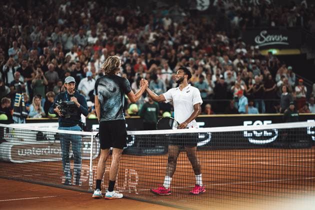 Tennis Men ATP Tour 500 European Open Hamburg Arthur Fils FRA vs Alexander Zverev GER 29 07 2023 v l Alexander Zverev GER and Arthur Fils FRA shake hands after the match Hamburg Tennis am Rothenbaum Hamburg Germany