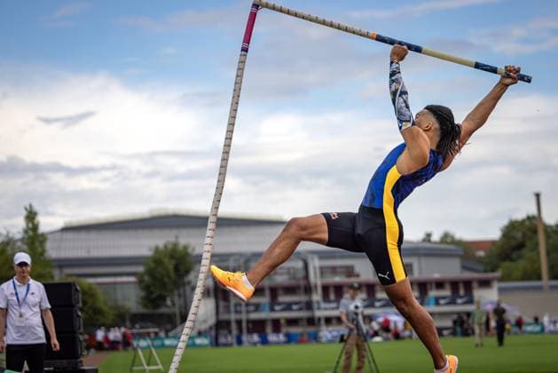 Bilder des Jahres 2023, Sport 07 Juli Sport Themen der Woche KW30 Sport Bilder des Tages TrueAthletes Classics 2023; Leverkusen, 29.07.2023 Emanuel Karalis (GRE); TrueAthletes Classics 2023 am 29.07.2023 im Manforter Stadion Leverkusen (Nordrhein-Westfalen). *** TrueAthletes Classics 2023 Leverkusen, 29 07 2023 Emanuel Karalis GRE TrueAthletes Classics 2023 on 29 07 2023 at Manforter Stadium Leverkusen North Rhine Westphalia Copyright: xBEAUTIFULxSPORTS B.Hoffmannx
