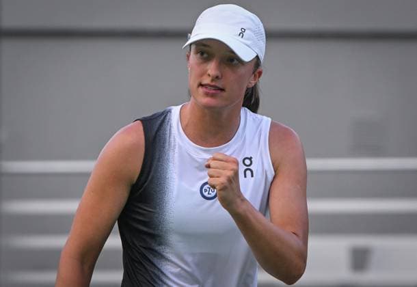 BNP Paribas Warsaw Open 2023 WARSAW, POLAND - JULY 29, 2023 : World No.1 Iga Swiatek of Poland reactes during a match against Yanina Wickmayer of Belgium during the Women s Singles Semifinal on Day Seven of the BNP Paribas Warsaw Open, on July 29, 2023, in Warsaw, Poland. Warsaw Poland  Copyright: xArturxWidakx originalFilename:widak-bnpparib230729_npmWB.jpg