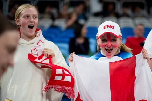 Fans von England, AUS, England vs Daenemark, WWC23 FIFA Frauen Fussball Weltmeisterschaft Australien 2023, Gruppe D, 2. Spieltag, 28.07.2023 AUS, England vs Daenemark, WWC23 FIFA Frauen Fussball Weltmeisterschaft Australien 2023, Gruppe D, 2. Spieltag, 28.07.2023 Sydney *** Fans of England, AUS, England vs Denmark, WWC23 FIFA Womens World Cup Australia 2023, Group D, Matchday 2, 28 07 2023 AUS, England vs Denmark, WWC23 FIFA Womens World Cup Australia 2023, Group D, Matchday 2, 28 07 2023 Sydney Copyright: xEibner-Pressefoto Memmlerx EP_MMR
