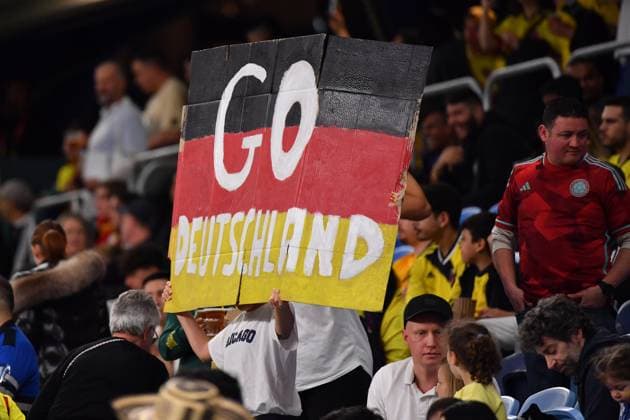 WWC23 GERMANY COLOMBIA, German supporters during the FIFA Women s World Cup 2023 soccer match between Germany and Colombia at Sydney Football Stadium in Sydney, Sunday, July 30, 2023. ( NO ARCHIVING, EDITORIAL USE ONLY, NO USE IN BOOKS WITHOUT CONSENT SYDNEY NEW SOUTH WALES AUSTRALIA  Copyright: xBIANCAxDExMARCHIx 20230730001825968646
