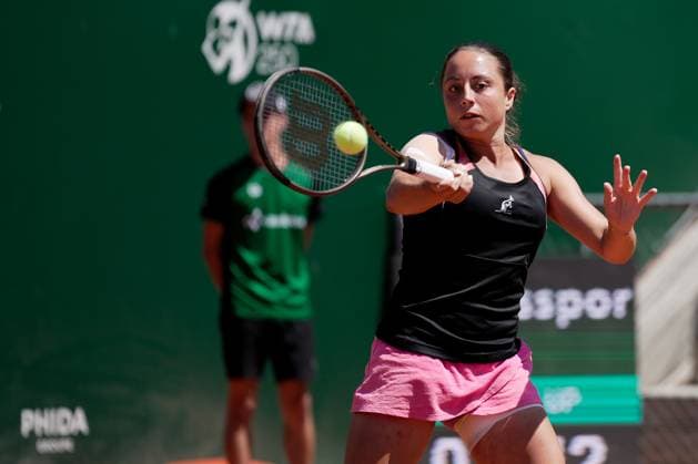 July 30, 2023, Lausanne, Vaud, Switzerland: Lausanne, Switzerland: ItalyÃ¢â‚¬â ¢s ELISABETTA COCCIARETTO plays a forehand against FranceÃ¢â‚¬â ¢s Clara Burel during their womenÃ¢â‚¬â ¢s singles final match on the seventh day of the 2023 Ladies Open Lausanne. Lausanne Switzerland - ZUMAs230 20230730_znp_s230_001 Copyright: xCorinexScibozx