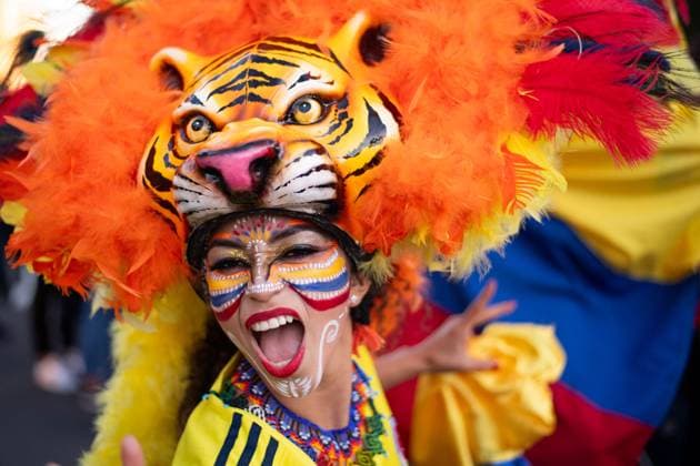 Fans von Kolumbien feiern mit Kostuemen vor dem Stadion, AUS, Deutschland vs Kolumbien, FIFA Frauen Fussball Weltmeisterschaft Australien 2023, 2. Spieltag, Gruppe H, 30.07.2023 AUS, Deutschland vs Kolumbien, FIFA Frauen Fussball Weltmeisterschaft Australien 2023, 2. Spieltag, Gruppe H, 30.07.2023 Sydney *** Colombia fans celebrate with costumes outside stadium, AUS, Germany vs Colombia, FIFA Womens World Cup Australia 2023, Matchday 2, Group H, 30 07 2023 AUS, Germany vs Colombia, FIFA Womens World Cup Australia 2023, Matchday 2, Group H, 30 07 2023 Sydney Copyright: xEibner-Pressefoto Memmlerx EP_MMR